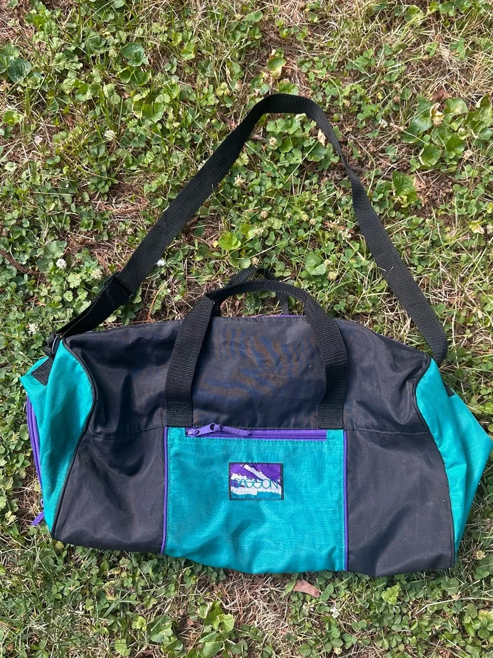 90s Y2K Vintage Sasson Nylon Duffle Gym Bag Zip, 3 Pockets, Adjustable Strap
